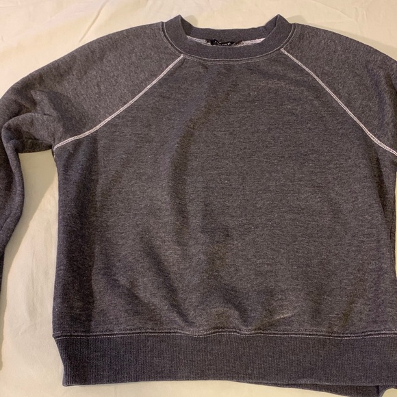 Forever 21 gray crew neck sweater - Picture 2 of 2
